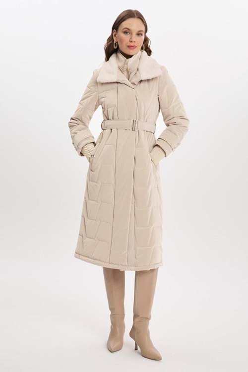 26K12764 ZÜHRE KABAN NAMBOO KAPİTONE KOL RİBANA DETAY YAKASI KÜRKLÜ