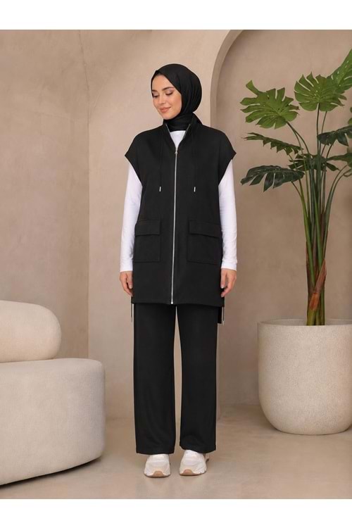 26Y3472 TAKIM YELEKLİ İKİ TARAFI CEPLİ ÖNÜ FERMUARLI YAKA KISMI LASTİKLİ BAĞCIKLI