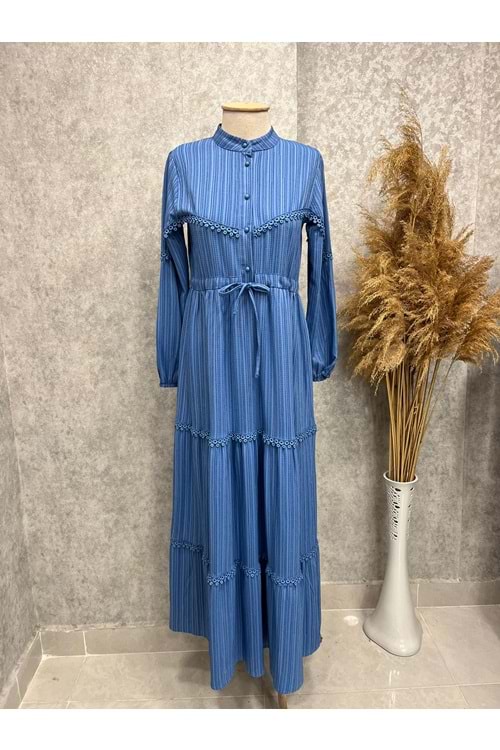 25Y1510 ELBİSE YARIM DÜĞME KAPAMA BEL BAĞCIKLI DANTEL DETAY