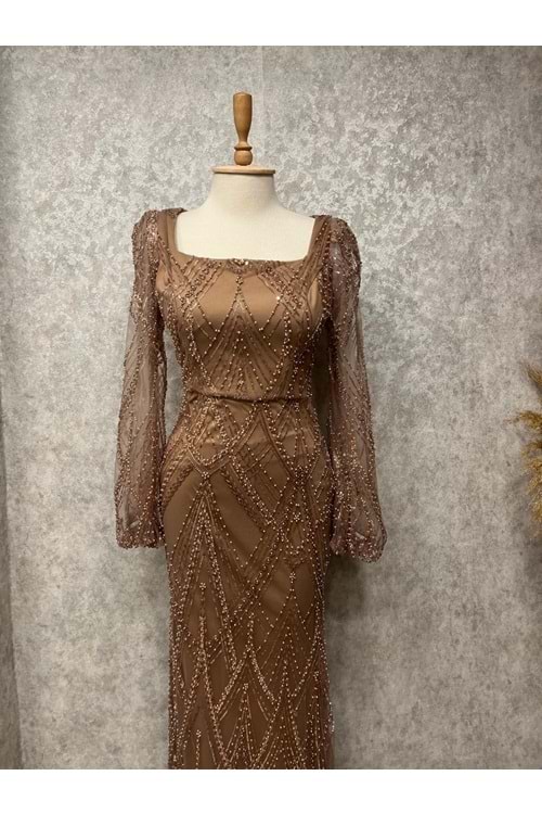 25Y5186 ABİYE AÇIK KOMPLE TAŞ VE PUL İŞLEMELİ KARE YAKA