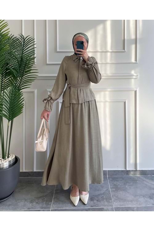 25Y8507 ETEK BLUZ TAKIM KETEN KUMAŞ ÇİFT YAKA KOL UÇLARI FİYOK DETAYLI