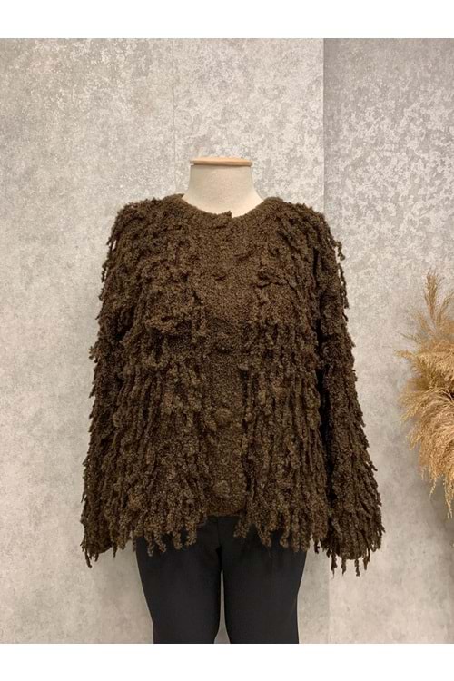 26K8776 HIRKA KISA DÜĞMELİ VE PÜSKÜLLÜ