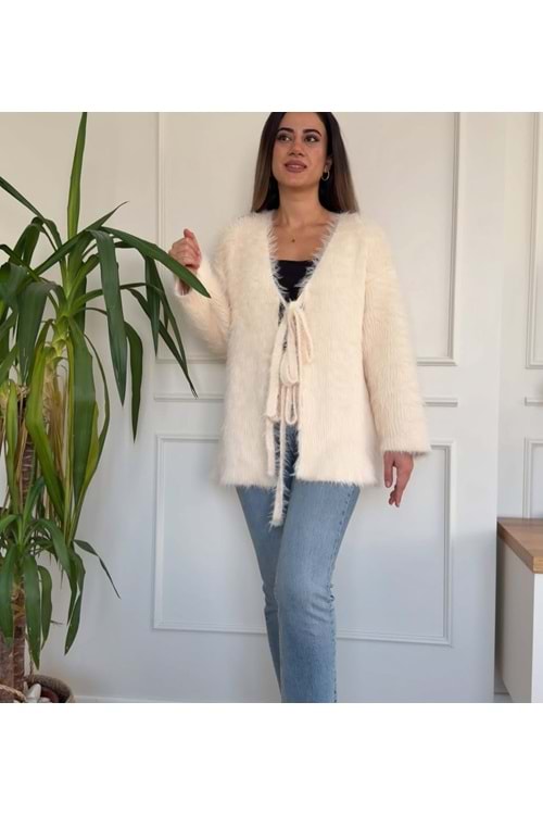 26K8682 HIRKA SAKALLI TRİKO ÖNÜ BAĞCIKLI